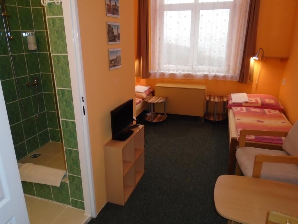 Pension Dobroucky Prague Room photo